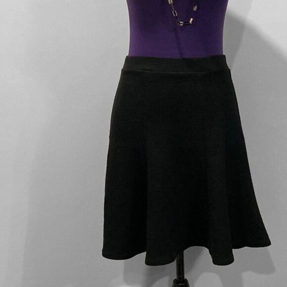 GAP Black Soft Flare Skirt - Picture 4 of 12